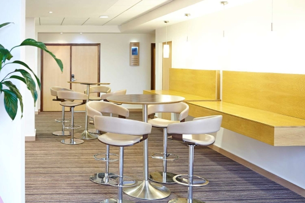 Hotel Novotel Reading Centre